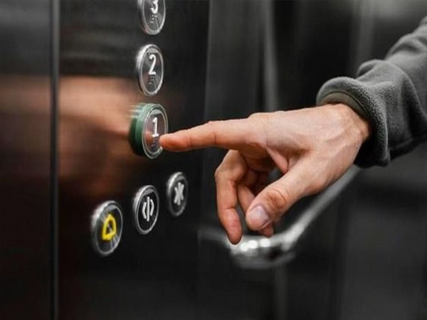 Hệ thống phân tầng thang máy